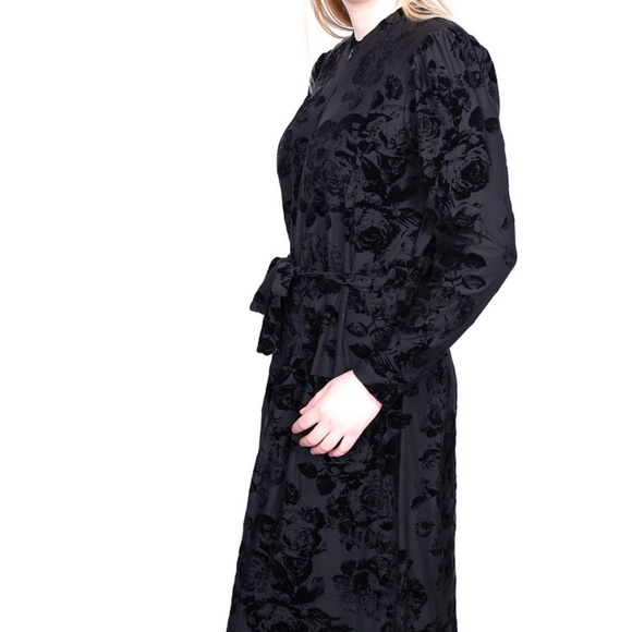 DEVORAH'S SECRET Modest Robe Front Zipper Black Velvet Floral - Picture 3 of 5